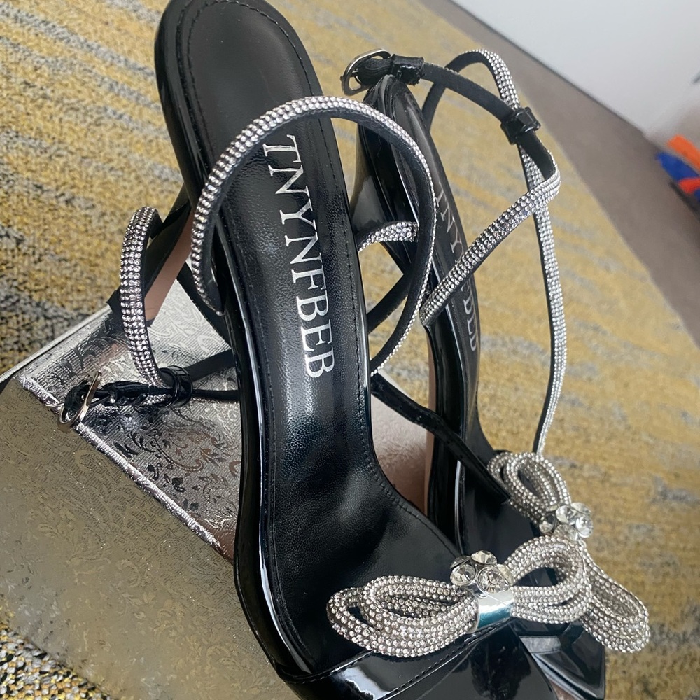 Patent rhinestone bow heels